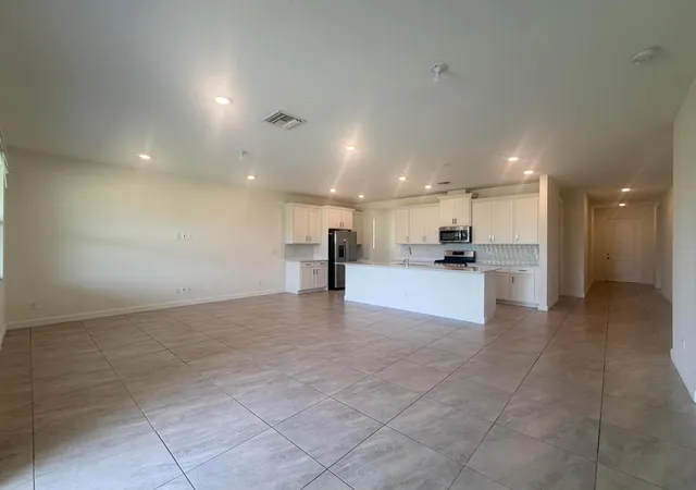 4th image of 19667 Rugged Trunk Trl, Loxahatchee, FL 33470 | MLS# B26059015