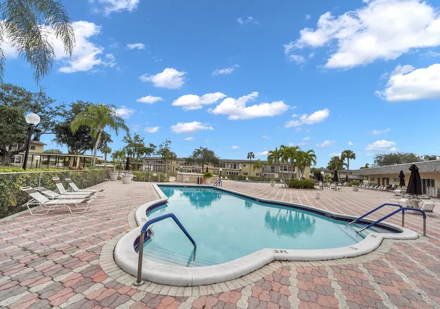 3rd image of 7805 Nw 5Th Ct #206, Margate, FL 33063 | MLS# B26059013