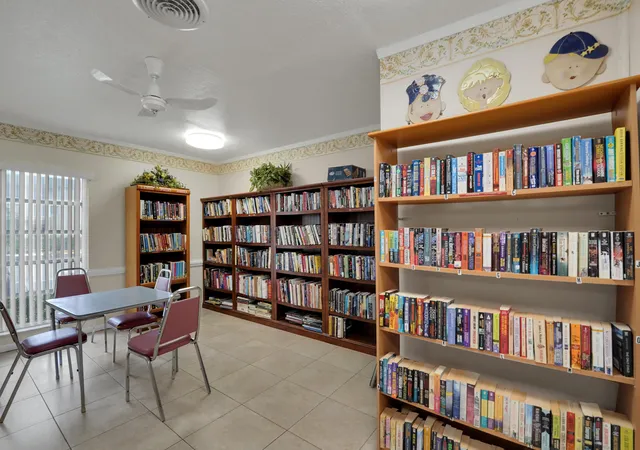2nd image of 7805 Nw 5Th Ct, Margate, FL 33063