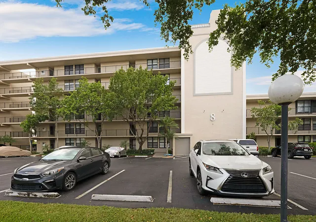 1st image of 8 Royal Palm Wy #3010, Boca Raton, FL 33432 | MLS# B26059088