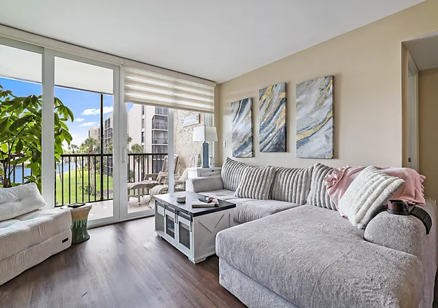 3rd image of 8 Royal Palm Wy #3010, Boca Raton, FL 33432 | MLS# B26059088