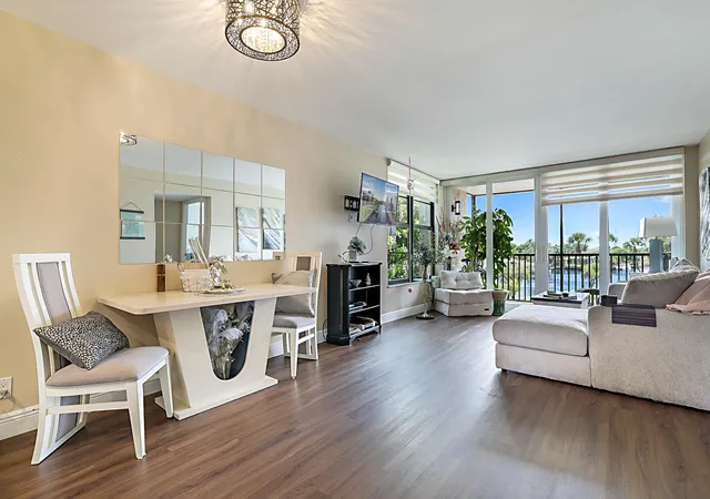 5th image of 8 Royal Palm Wy #3010, Boca Raton, FL 33432 | MLS# B26059088