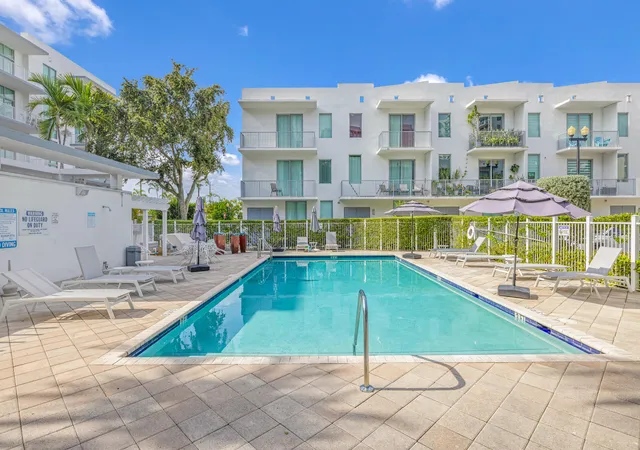 3rd image of 2100 Van Buren St #206, Hollywood, FL 33020 | MLS# B26059210