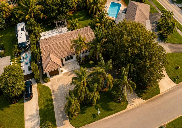 25th image of 2031 Pleasant Dr, North Palm Beach, FL 33408 | MLS# B26059246