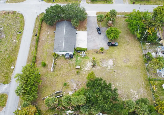 2nd image of 4647 Marguerita St, West Palm Beach, FL 33417 | MLS# B26059267