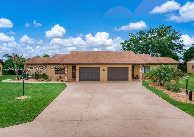 Photo 3 of Single family home for sale at 2418 Hidden Creek Cir, Sebring, FL 33870 | MLS# A12063914 | Listing updated on 2026-08-02