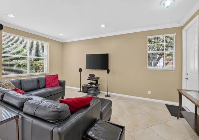3rd image of 16129 Poppyseed Cir, Delray Beach, FL 33484