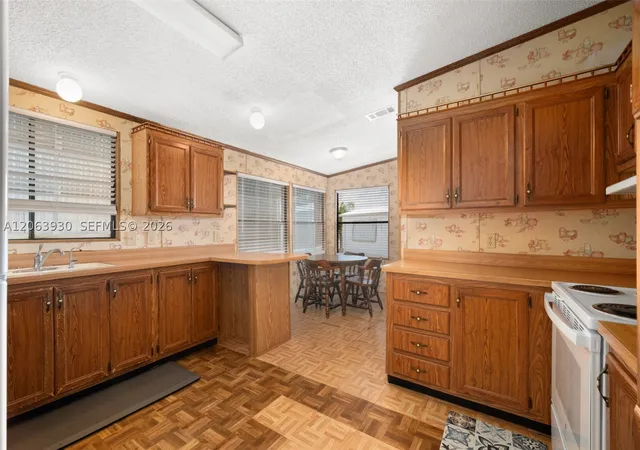 Photo 3 of Manufactured home for sale at 4717 Orange Blvdd, Sebring, FL 33870 | MLS# A12063930 | Listing updated on 2026-08-02