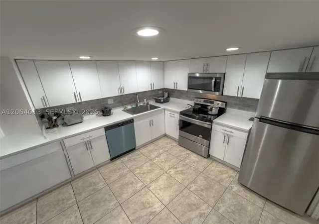 Photo 3 of Sale Pending at 251 174th St #808, Sunny Isles Beach, FL 33160 | MLS# A12064013 | Listing updated on 2026-08-13