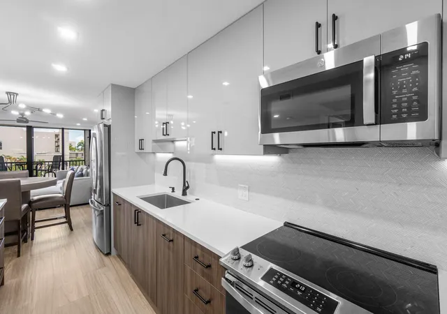 5th image of 4 Royal Palm Wy #4020, Boca Raton, FL 33432 | MLS# B26059437