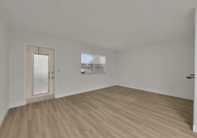 3rd image of 146 Saxony D, Delray Beach, FL 33446
