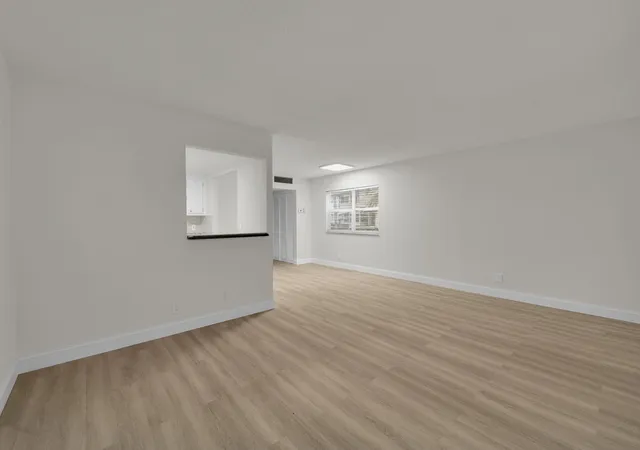 5th image of 146 Saxony D, Delray Beach, FL 33446