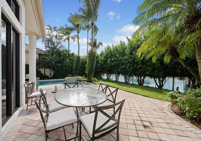 22nd image of 2911 Bent Cypress Rd, Wellington, FL 33414 | MLS# B26059194