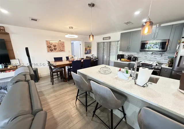 Photo 3 of Single family home for sale at 1250 Nw 46Th St, Deerfield Beach, FL 33064 | MLS# A12064042 | Listing updated on 2026-08-03