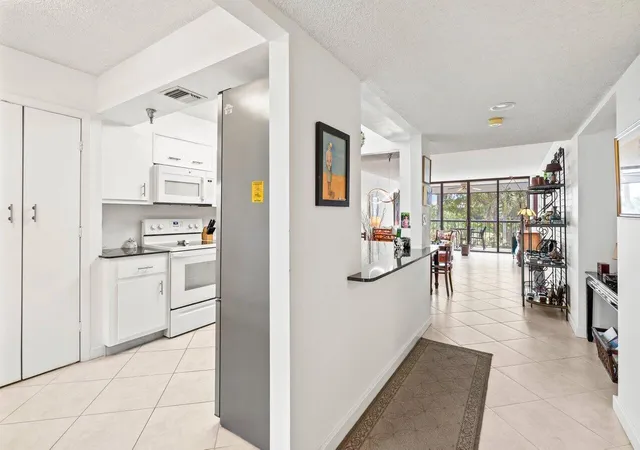 4th image of 6320 Boca Del Mar Dr, Boca Raton, FL 33433