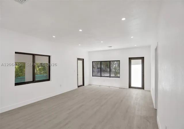 Photo 4 of Single family home for sale at 759 Ne 127Th St, North Miami, FL 33161 | MLS# A12064358 | Listing updated on 2026-09-25