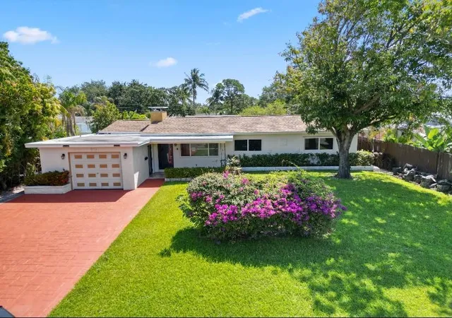 1st image of 570 Se 2nd Ave, Pompano Beach, FL 33060 | MLS# B26059609