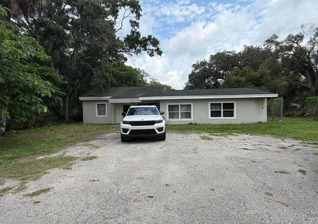1st image of 1112 Nw 2nd St, Okeechobee, FL 34972 | MLS# B26059662