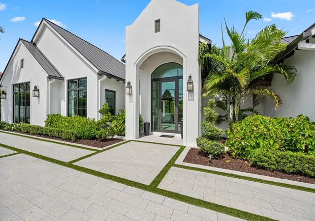 3rd image of 1634 N Swinton Ave, Delray Beach, FL 33444 | MLS# B26059492