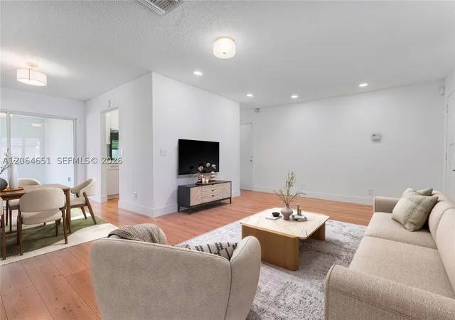 Photo 1 of Single family home for sale at 8830 Nw 17th St, Plantation, FL 33322 | MLS# A12064651 | Listing updated on 2026-08-04