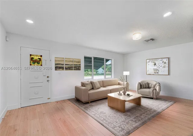 Photo 2 of Single family home for sale at 8830 Nw 17th St, Plantation, FL 33322 | MLS# A12064651 | Listing updated on 2026-08-04