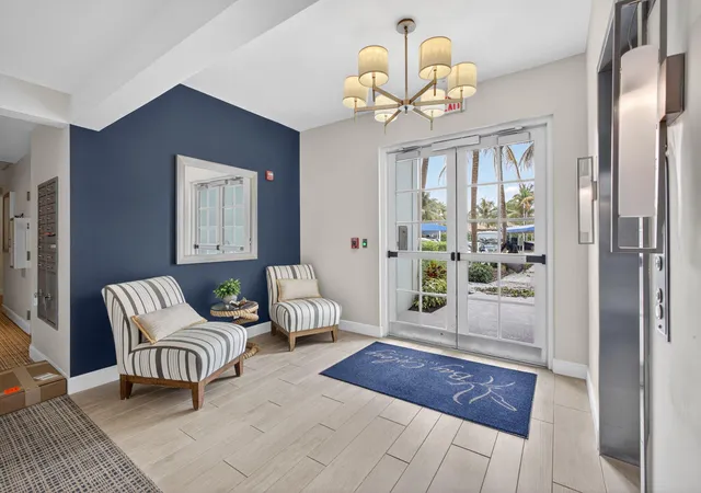 3rd image of 1013 Bay Colony Dr S, Juno Beach, FL 33408 | MLS# B26059783