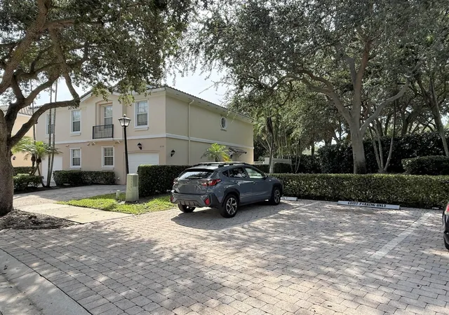 3rd image of 230 Fortuna Dr, Palm Beach Gardens, FL 33410 | MLS# B26059793