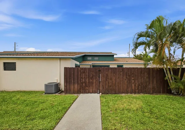 2nd image of 1110 Manor Dr, Palm Springs, FL 33461 | MLS# B26060165