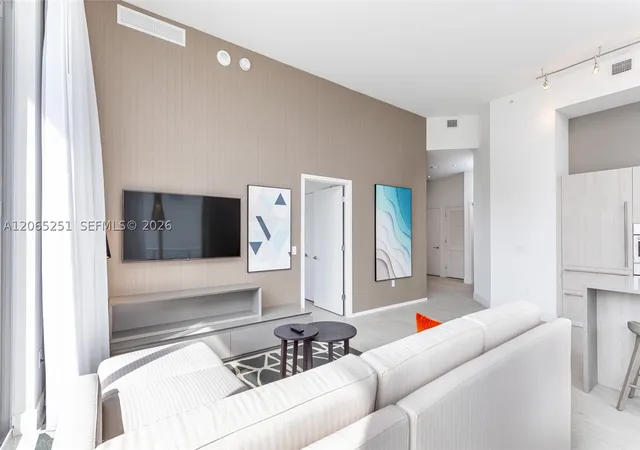 Photo 3 of Condo for sale at 4010 S Ocean Dr #R509, Hollywood, FL 33019 | MLS# A12065251 | Listing updated on 2026-08-05