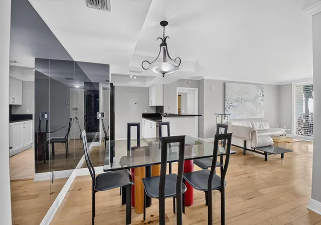 5th image of 99 Se Mizner Blvd, Boca Raton, FL 33432