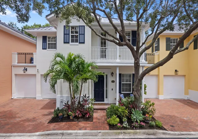 2nd image of 1057 E Heritage Club Cir, Delray Beach, FL 33483 | MLS# B26058256