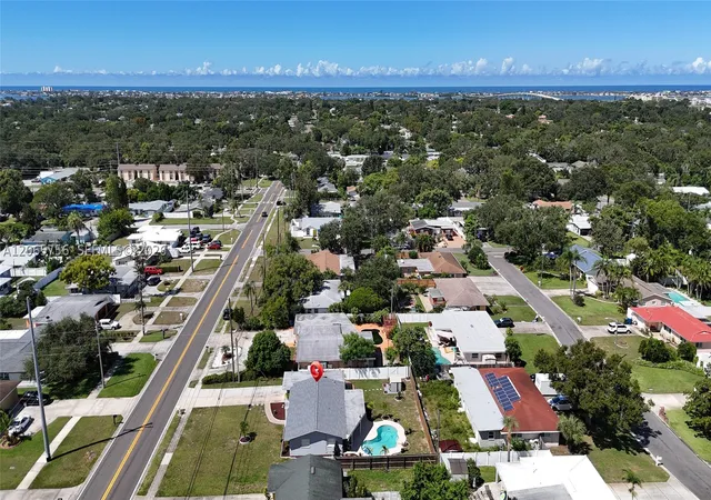 Photo 3 of Single family home for sale at 2006 Sw 8th Ave, Largo, FL 33770 | MLS# A12065756 | Listing updated on 2026-10-08