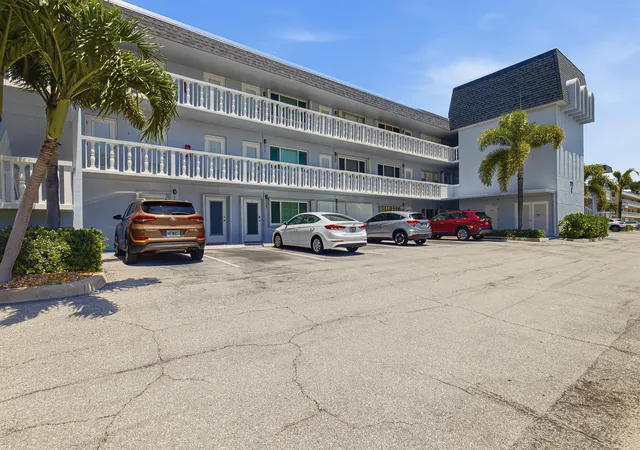 29th image of 111 Doolen Ct #110, North Palm Beach, FL 33408 | MLS# B26060497
