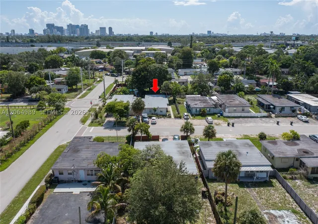 2nd image of 1004 Sw 24th Ave, Fort Lauderdale, FL 33312 | MLS# A12064989