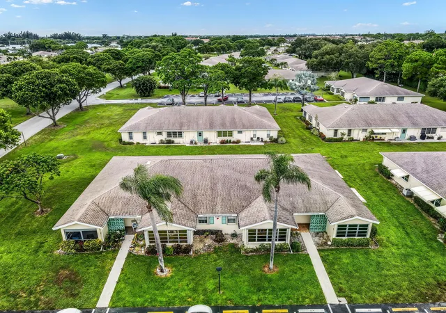2nd image of 5091 Lakefront Blvd #C, Delray Beach, FL 33484 | MLS# B26060613