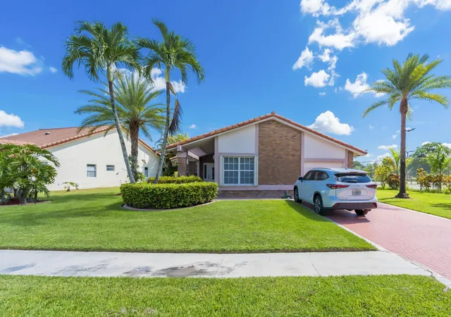 2nd image of 19626 Sea Pines Wy, Boca Raton, FL 33498 | MLS# B26060781