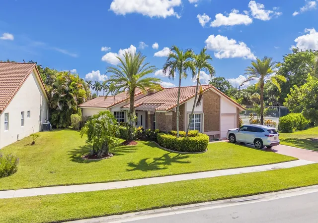 3rd image of 19626 Sea Pines Wy, Boca Raton, FL 33498 | MLS# B26060781