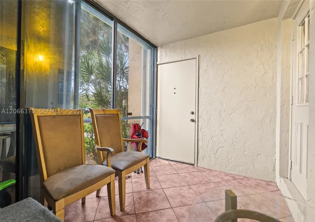 10th image of 511 Shady Pine Way #D1, Green Acres, FL 33415 | MLS# A12066370