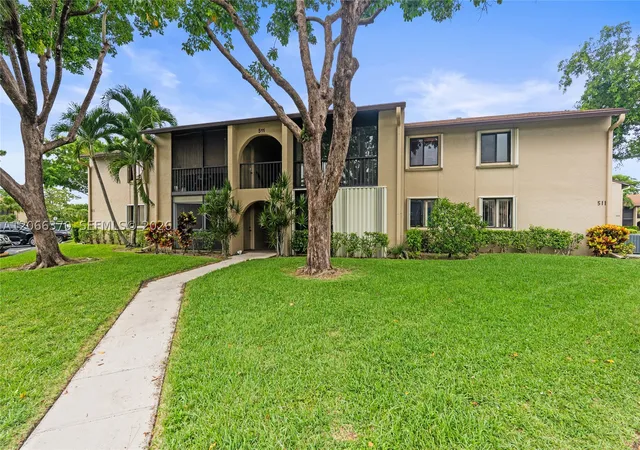2nd image of 511 Shady Pine Way #D1, Green Acres, FL 33415 | MLS# A12066370