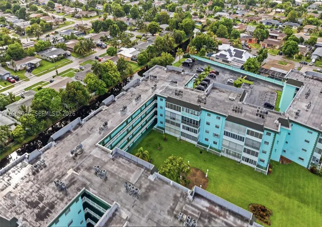 Listing Photo 5 - Condo for sale in building located at 4141 Nw 44Th Ave, Lauderdale Lakes, FL 33319 - Unit #217