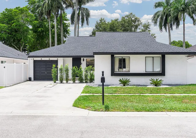 4th image of 21641 Sutters Ln, Boca Raton, FL 33428 | MLS# B26061107
