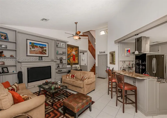 Photo 3 of Townhouse for sale at 9204 S Chelsea Dr S, Plantation, FL 33324 | MLS# A12060469 | Listing updated on 2026-08-23