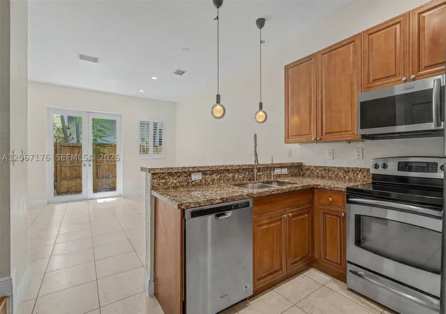 Photo 2 of Condo for sale at 2945 Coconut Ave #1, Miami, FL 33133 | MLS# A12067176 | Listing updated on 2026-10-07