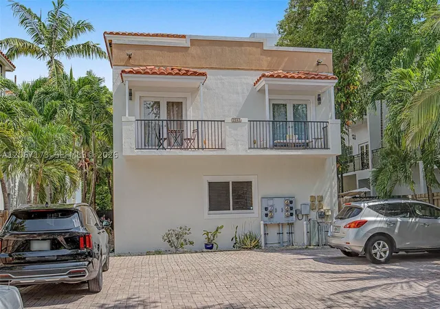 Condo for sale at 2945 Coconut Ave #2, Miami, FL 33133 | MLS# A12067173