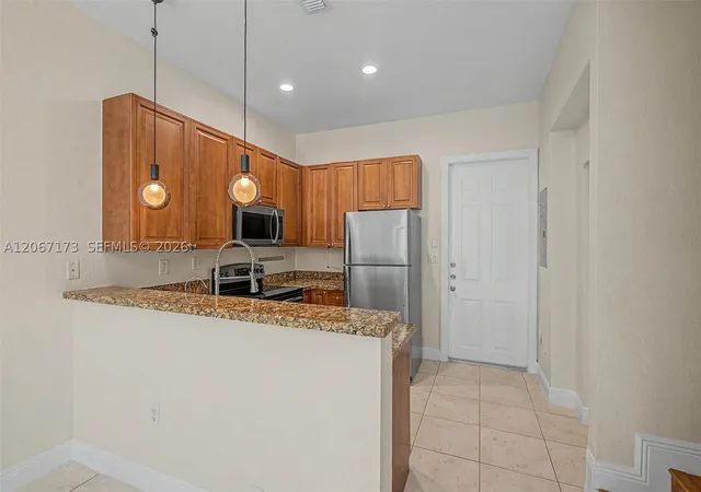 Photo 4 of Condo for sale at 2945 Coconut Ave #2, Miami, FL 33133 | MLS# A12067173 | Listing updated on 2026-10-07