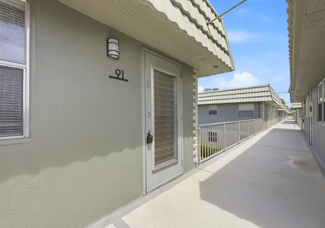 2nd image of 91 Flanders B, Delray Beach, FL 33484 | MLS# B26061492