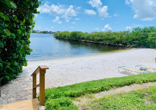 2nd image of 1100 Scotia Dr, Hypoluxo, FL 33462