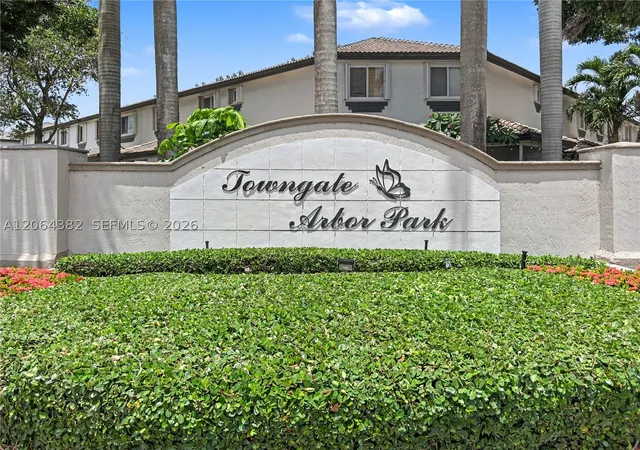 Photo 1 of Townhouse for sale at 1940 Se 24th Ave, Homestead, FL 33035 | MLS# A12064382 | Listing updated on 2026-10-09