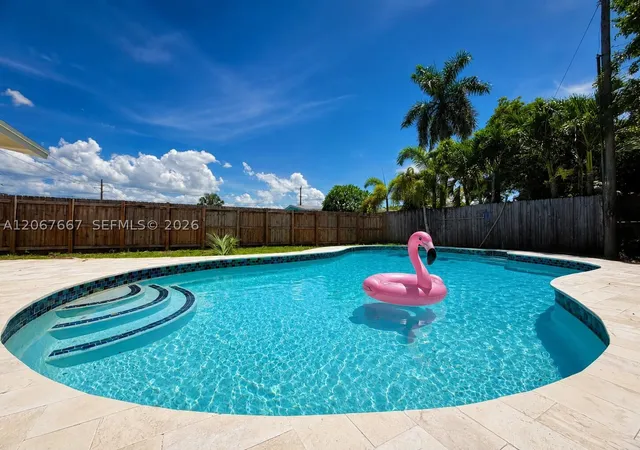 Photo 3 of Single family home for sale at 3431 Ne 8Th Ave, Oakland Park, FL 33334 | MLS# A12067667 | Listing updated on 2026-10-09
