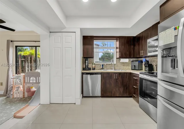 Photo 3 of Townhouse for sale at 8140 Sw 209Th St, Cutler Bay, FL 33189 | MLS# A12053671 | Listing updated on 2026-09-25